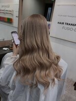 ラピス 横浜(Lapis)&nbsp;ミルクティーベージュシールエクブリーチカラーレイヤーカット