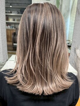 アポロ 横浜駅店(apollo) xバレイヤージュ/ホワイトグレージュ/レイヤーカット