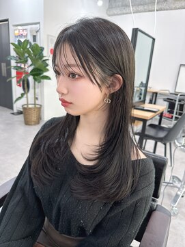 キティー(kiti) グレージュ×レイヤーカット