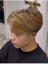 ストゥー(StueW.)&nbsp;フェザーショート × テーパーフェード