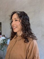 マハナ(Mahana by hair)&nbsp;カーリーヘアスパイラルパーマ　［鎌倉駅］