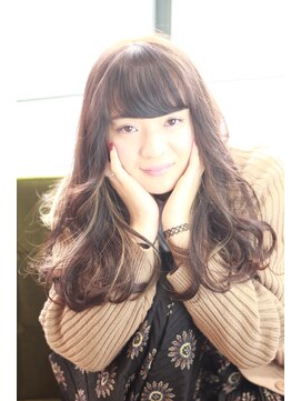 エイル(AILe) インナーカラー×ナチュフェロ巻き髪ロングウェーブ