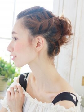 ヘアメイク ナル(hair make nalu) ポンパドールとツイストカールアップ