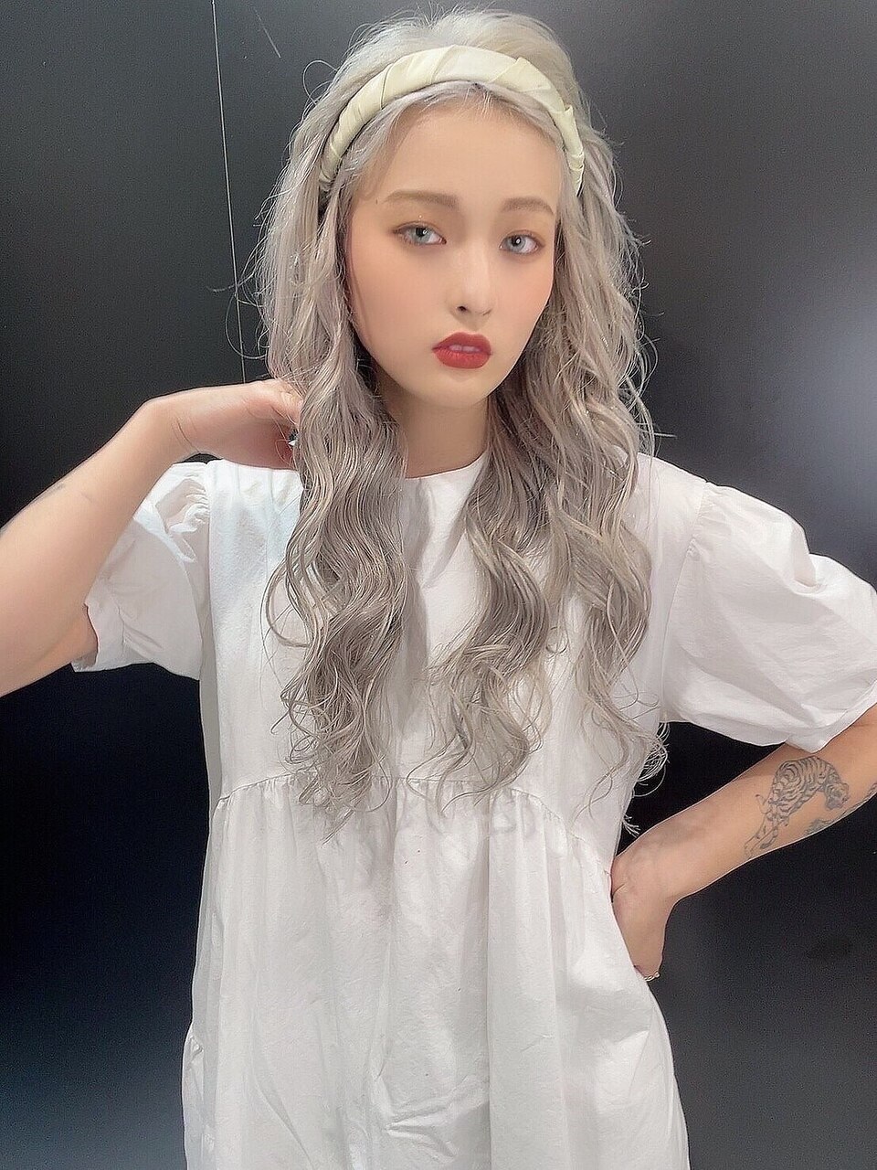 シルバーグレー#シールエクステ#こなれハイトーン#小顔ヘア#水戸