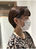 骨格美人　耳掛けタイトショート