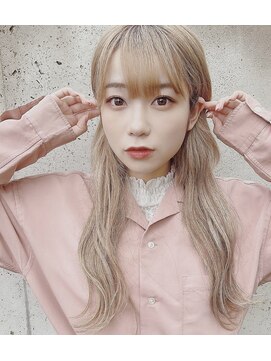 シュウ(shu) ミルクティーブロンド