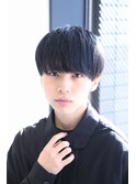 前下がり　ナチュラルヘア　2ブロック　刈り上げマッシュ