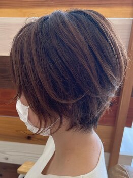 トリップ ヘアメイク 東山店(trip)の写真/【パーソナルカラー診断で肌のトーンアップ★明るい白髪染め】白髪ぼかしで今までにない透明感◎艶感◎