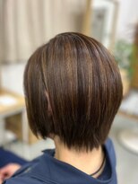 プルーナ(Pluna.)&nbsp;ハイライト 前下がりショート