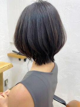 ミッシェル アフロート(michelle afloat) 360°モテ髪の立体綺麗髪にする3D Curves技術。L Curveボブ