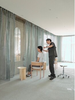 イロア(iroa)の写真/自分だけの空間でゆったりしたサロンタイムが過ごせる…♪お悩みやなりたいイメージご相談ください！