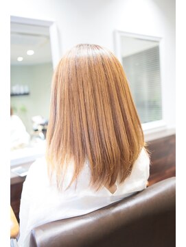 ワッカ(wacca) ハイトーン　セミロング　髪質改善　サラツヤ