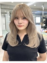 サンク 原宿 表参道(cinq) 韓国ヘア顔周りレイヤーミルクティーベージュグレージュカラー