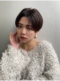 前髪なし耳掛け丸みハンサムショート20代30代40代50代60代