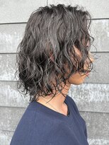 ヒュイル バイ ニアウ(Hwyl by Niau) メンズマッシュセンターパートスパイラルパーマニュアンスパーマ