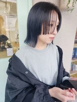 スーハ 恵比寿(SUUHA)&nbsp;インナーカラー&イヤリングカラーブルーブラックミニボブ