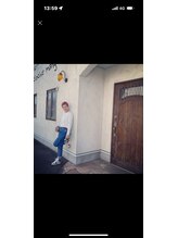 スタイリスト黒岩～フェード/縮毛矯正/レディースカット～