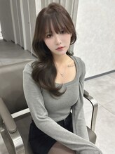 ヴェルア 四条烏丸 四条大宮(Velua)&nbsp;ロングレイヤー色気暗めダークアッシュ韓国カットカラー髪質改善