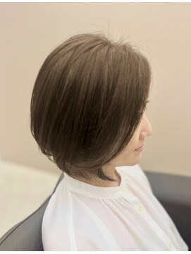 アンジュール ラナリア(1//jour LanaRia) 大人のミディアムショートボブ