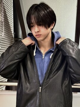 ラッドルーム(LAD ROOM.) シースルーマッシュ/センターパート/曲がる縮毛矯正