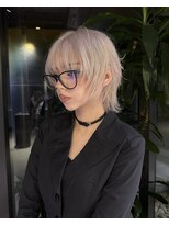シティ オモテサンドウ(CITY omotesando)&nbsp;シャギーウルフ×ホワイトカラー