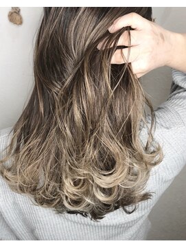 ウル(Ulu) ミルクティーベージュ