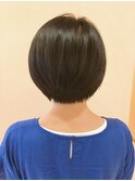 【morio鶴瀬】ツヤ感黒髪耳掛けショート