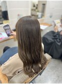 明るめオリーブベージュ