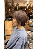 白髪ぼかしミルクティーショート