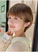 小顔効果抜群かわいい丸みショート 流れる小顔前髪カット