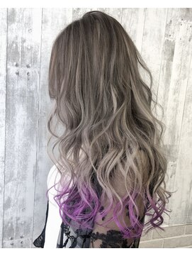 ロウル 渋谷(LOWRL) グレー裾パープル/ブリーチ/エクステ