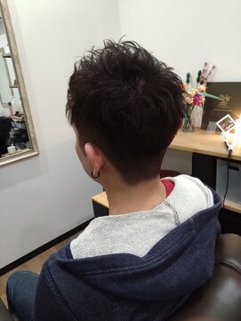ユニ ヘアサロン イシグロ(yuni HAIRSALON ishiguro) ツーブロック刈り上げ+ヴィラロドラカラー（白髪染め）