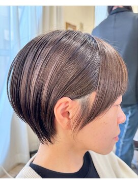 コンフィー(comfy) 『サザワ』フェザーパーマチェリーブラウンミニウルフ