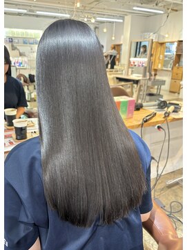 リリ(LILI) サラサラロング