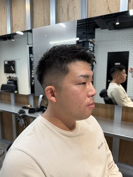 リレーションメンズヘアー(RELATION MEN'S HAIR) センターパートスペインカールメンズマッシュフェザーショート