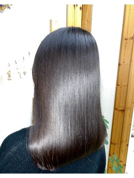 エルモア美容室 高校生のお客様の縮毛矯正。