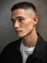 インブルーム(In Bloom) フェードカット メンズカット 刈り上げ 30代 40代 黒髪 ビジネス