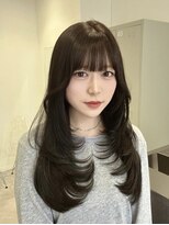 ジア(XIA)&nbsp;レイヤーカット×アッシュグレージュ/10代20代透明感カラー