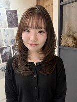 エトワ 中央店(etoi)&nbsp;大分ハッシュカット胸上鎖骨下ミディアムレイヤースタイルかるめ