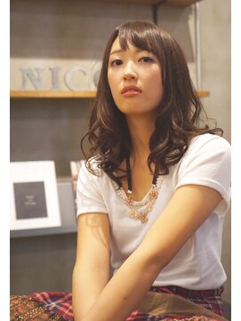 ニコ(NICO.) オトナ可愛いセミロングスタイル/かき上げても可愛い