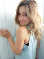 ホットリップ(Hot Lip)&nbsp;HotLip　センターパートミディアムレイヤー