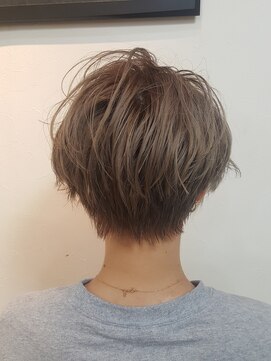 ペネロープ(Penelope) ミニマムショート×ブリーチ×イルミナカラー！