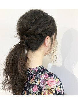 シーン 池袋(scene.) scene.【シーン】【池袋 西口徒歩3分】簡単ヘアアレンジ