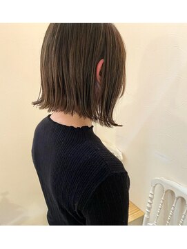 エフ ヘアーアンドリラクゼーション(F. hair & relaxation) 【F.】外ハネボブ