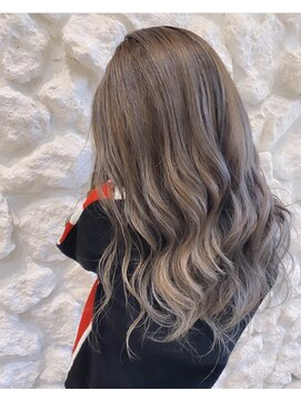 モアナバイヘッドライト 曽根店(Moana by HEADLIGHT) Moana＃ベージュ＃デジタルパーマ