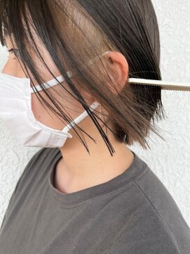 ダリー 新さっぽろ店(Dali) ぱつっとボブ／ベージュインナー[20代30代40代]