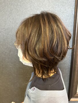 ナゴミノヒトトキ(NAGOMI NO HiTOTOKi) 大人女性のマッシュウルフ