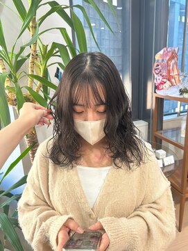 アウラ(AURA) グレージュカラー透明感カラーオリーブカラー