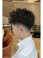 ヘアーアミューズ パール(Hair Amuse) ツイストスパイラルパーマ+フェードカット。カッコいい大人ヘア