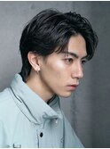 センターパート毛流れニュアンスパーマコンマヘアガイルヘア黒髪